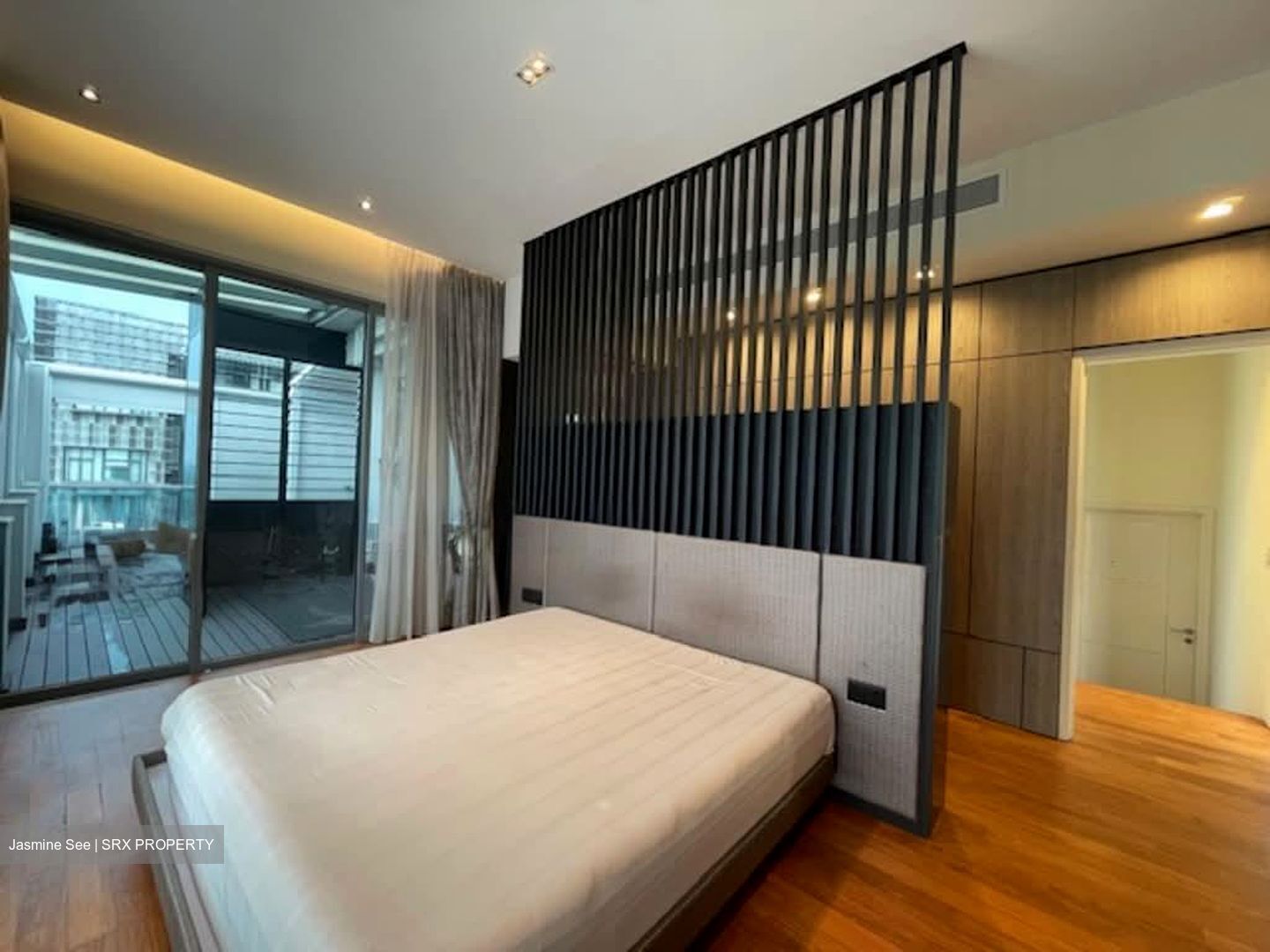 Lincoln Suites (D11), Condominium #529211031